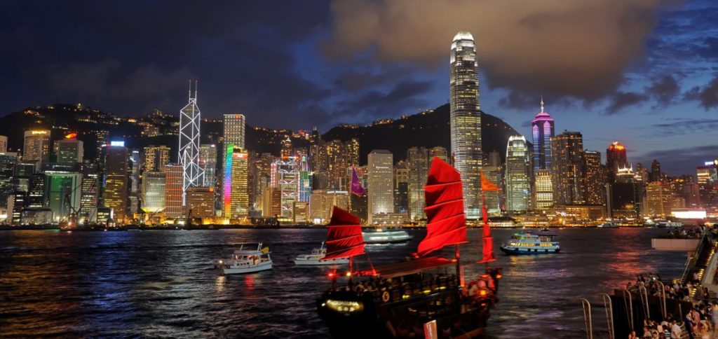 Hong Kong at night x 590